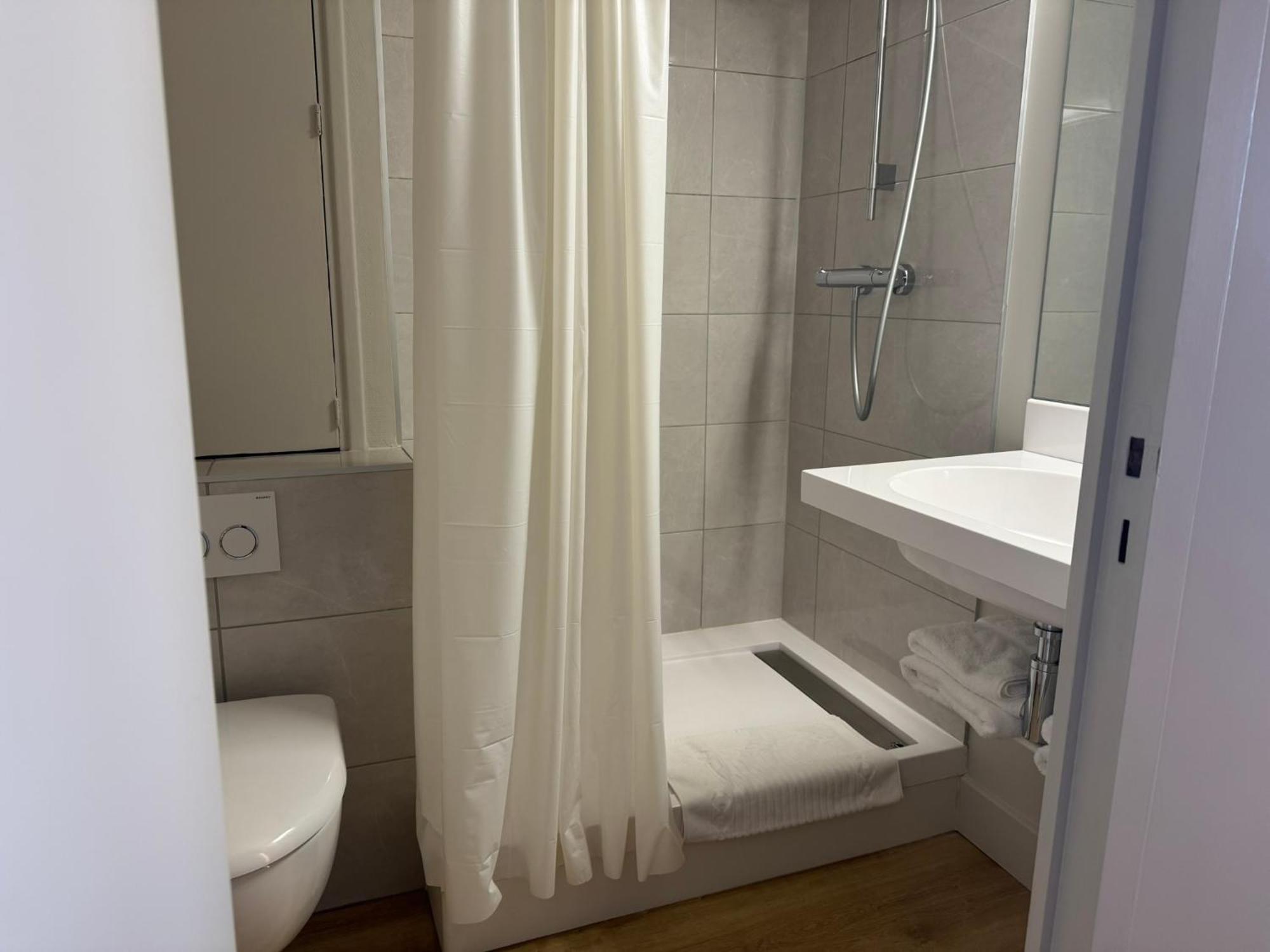 Karaez Hotel - Brithotel Carhaix Luaran gambar